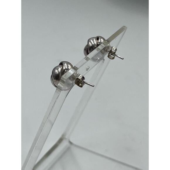 Sterling silver love knot stud‎ earrings - Picture 14 of 16